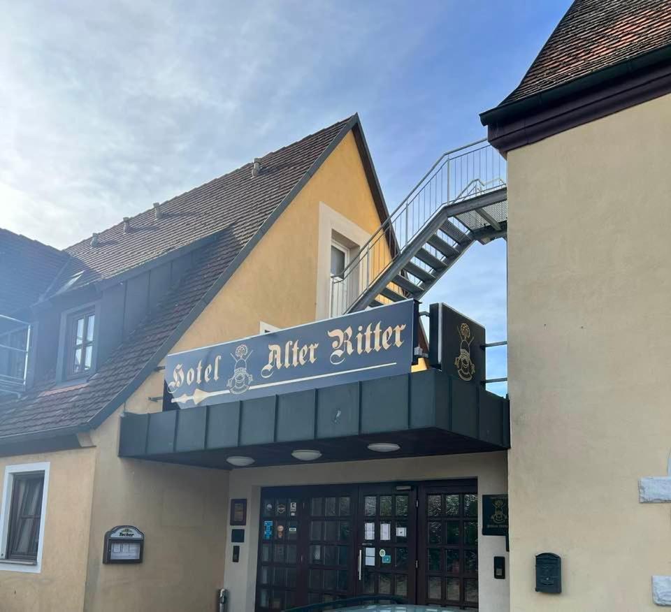 Hotel-Gasthof "Alter Ritter" روتنبورغ أوب در تاوبر المظهر الخارجي الصورة
