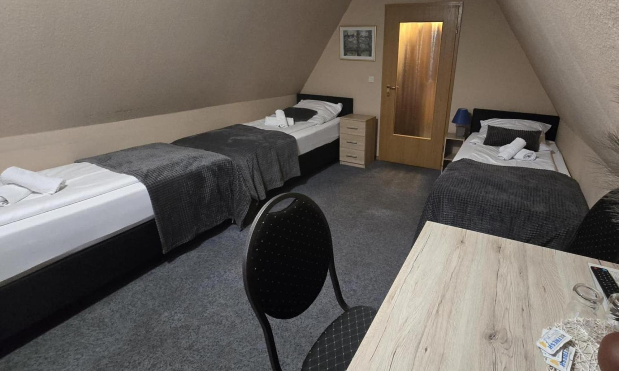 Hotel-Gasthof "Alter Ritter" روتنبورغ أوب در تاوبر المظهر الخارجي الصورة